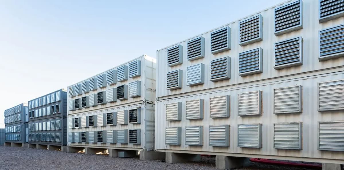 Bitcoin Mining Hosting Rechenzentrum in Asien mit Wasserkraft